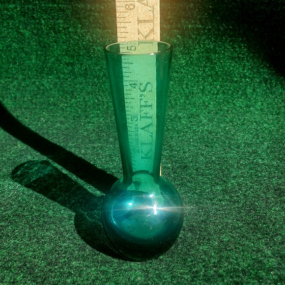 Arthur C. Percy MCM Green Bud Vase Swedish Art Glass 5" Tall EUC - Picture 7 of 9